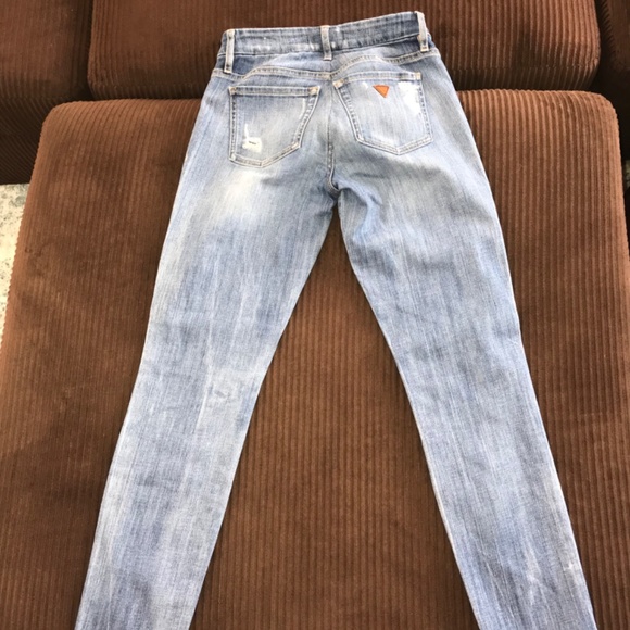 Guess Jeans - Picture 2 of 3